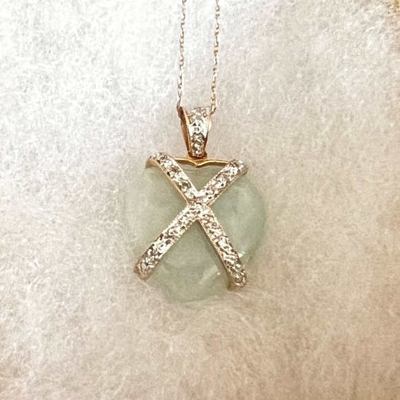14K Gold Jade & Diamond Heart Pendant Necklace - Picture 2 of 16